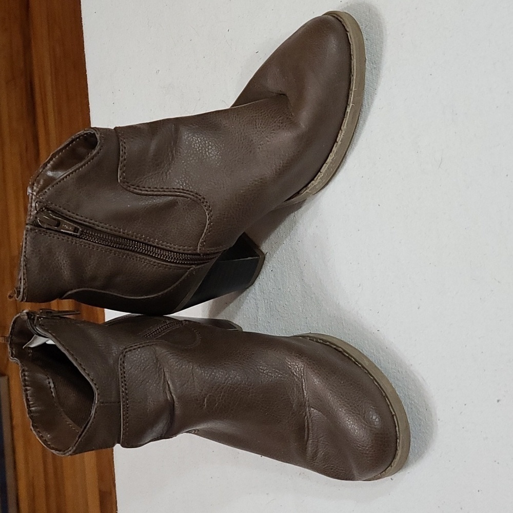 Old Navy Womens Brown Faux Leather Ankle Booties Side Zip Size 7 GUC